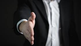 Что оплачивает продавец недвижимости при сделке в Интерспорт